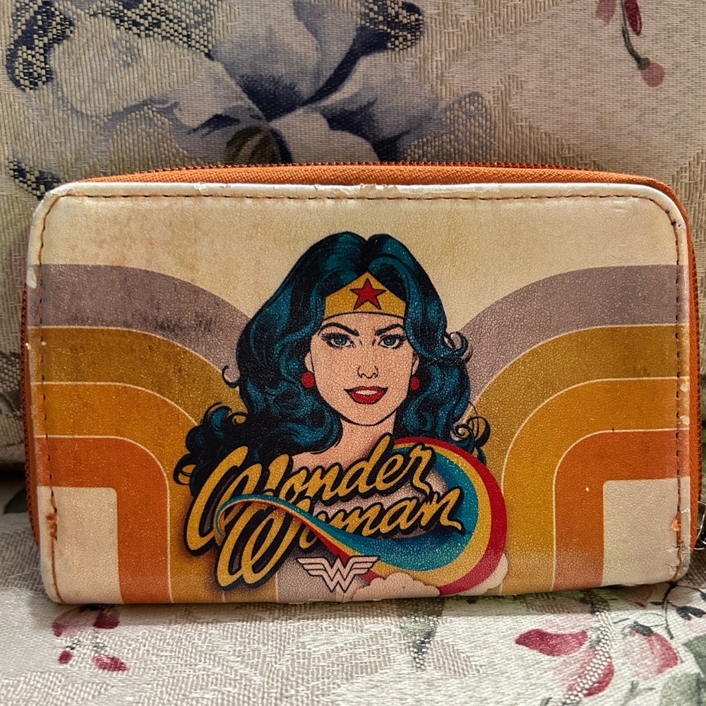 Retro Design Wonder Woman Wallet
